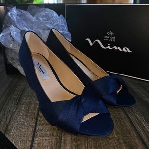 Nina Edelia LS Navy Luster Peep Toe Evening Wedges Sz 7.5 EUC  PROM?